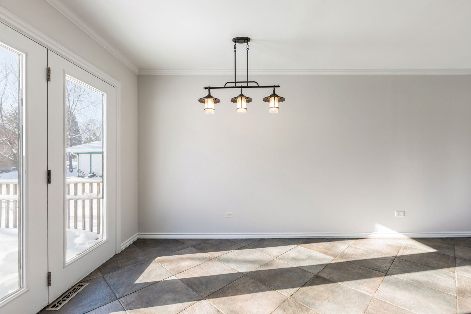 28 E 55th Street, Hinsdale, IL 60521