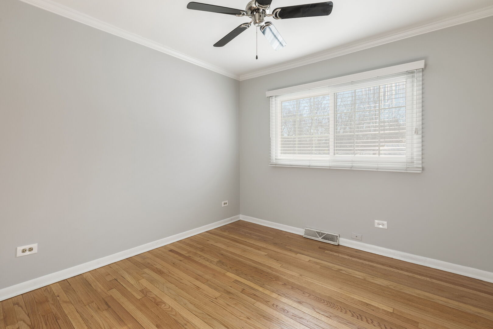 28 E 55th Street, Hinsdale, IL 60521