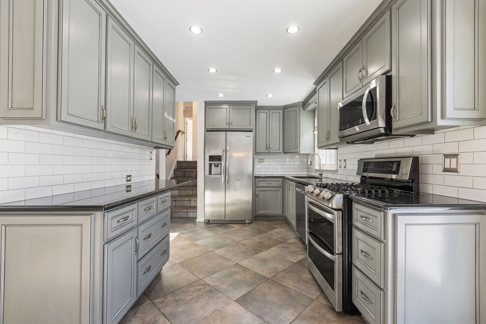 28 E 55th Street, Hinsdale, IL 60521