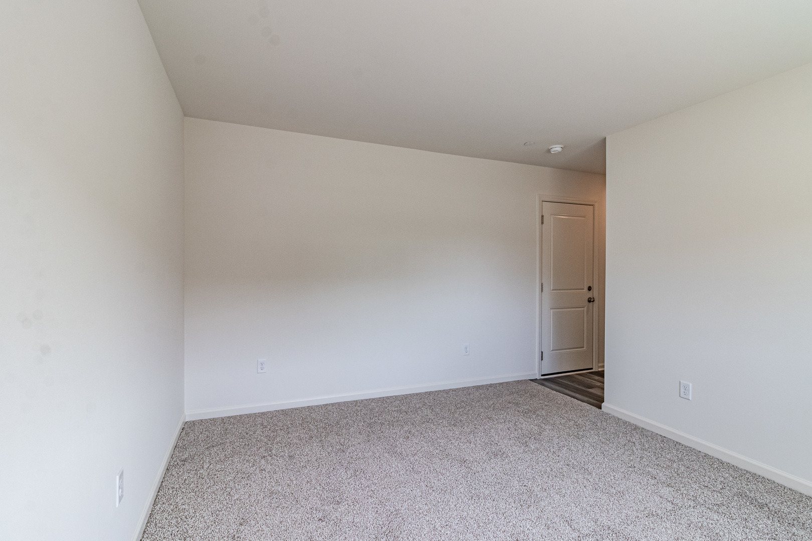 2111 Yellowstone Boulevard #2111, Mundelein, IL 60060