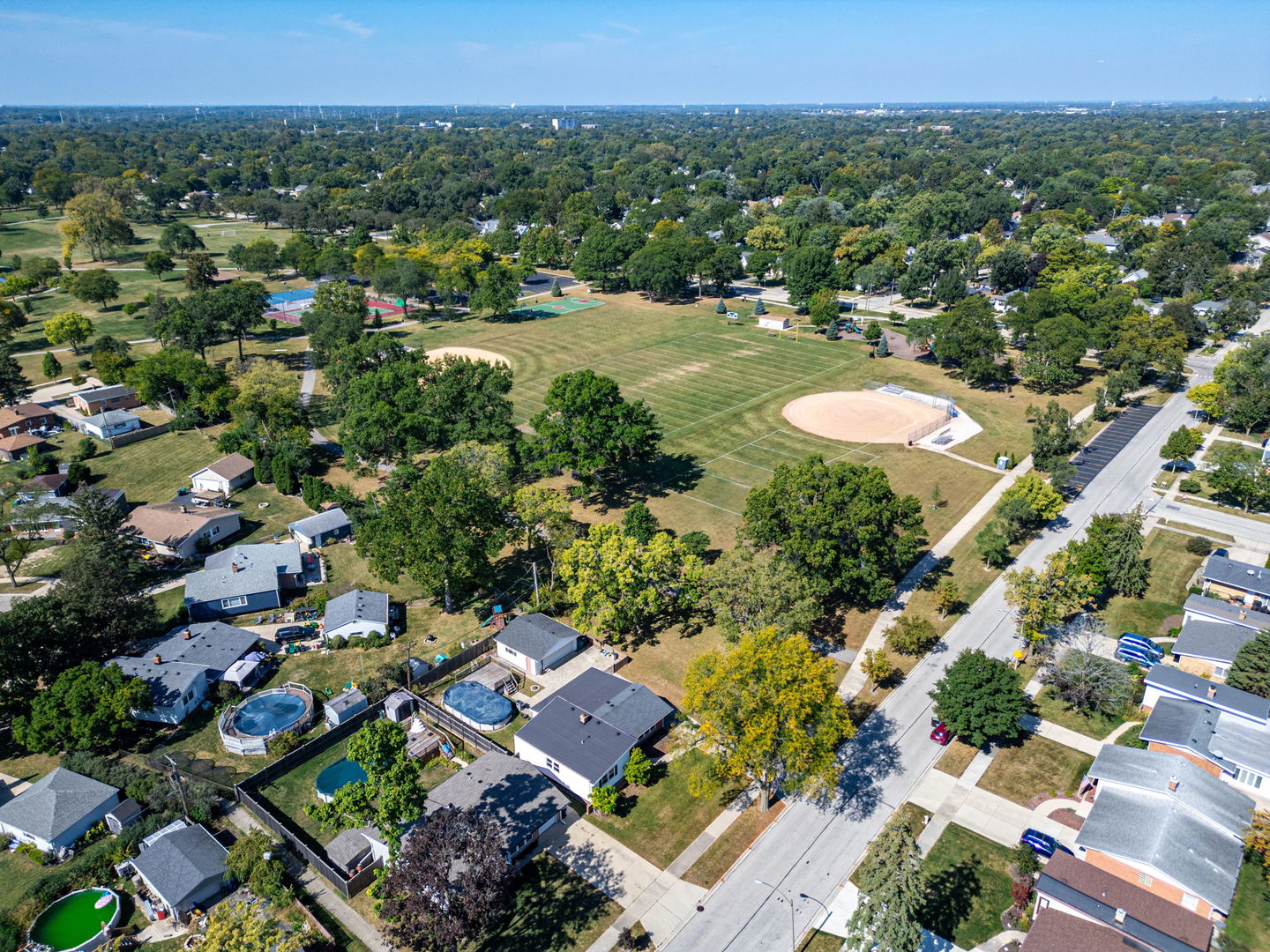 616 S Ahrens Avenue, Lombard, IL 60148