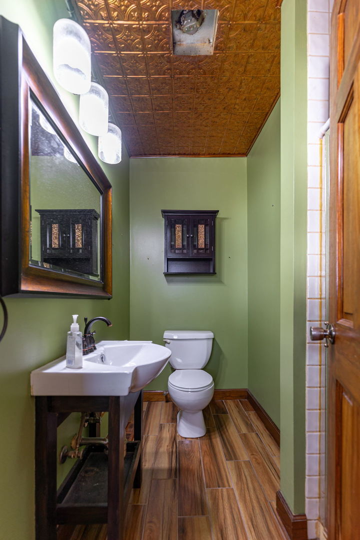 616 S Ahrens Avenue, Lombard, IL 60148