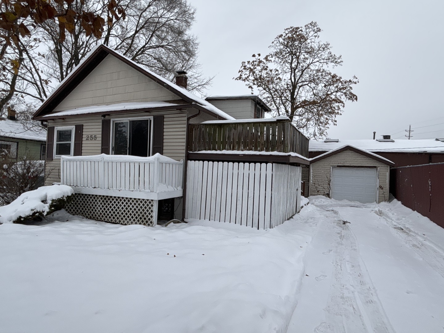 255 N Grant Street, Westmont, IL 60559