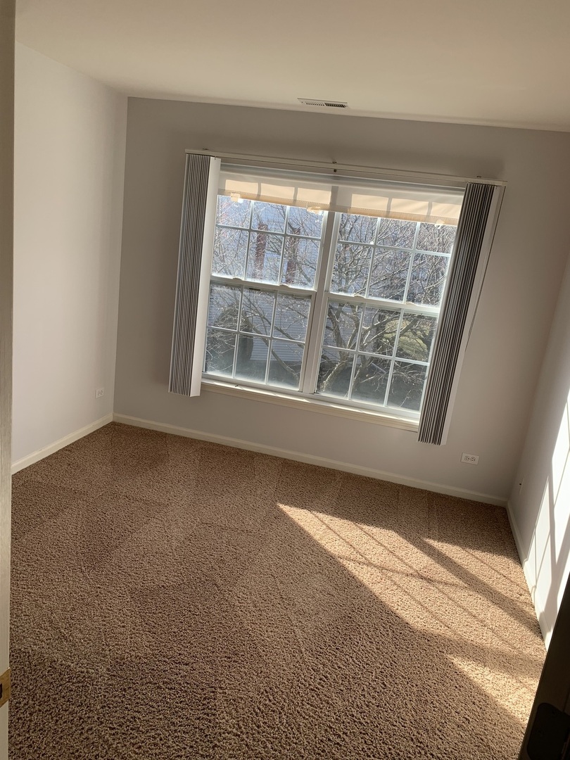 876 Stuarts Drive, St. Charles, IL 60174