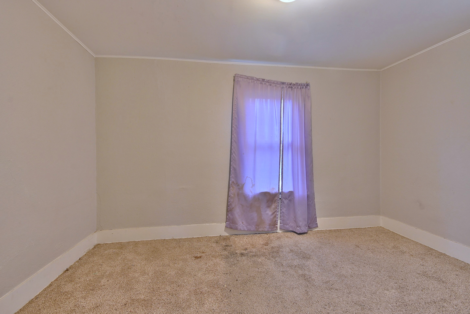 528 Woodlawn Avenue, Aurora, IL 60506