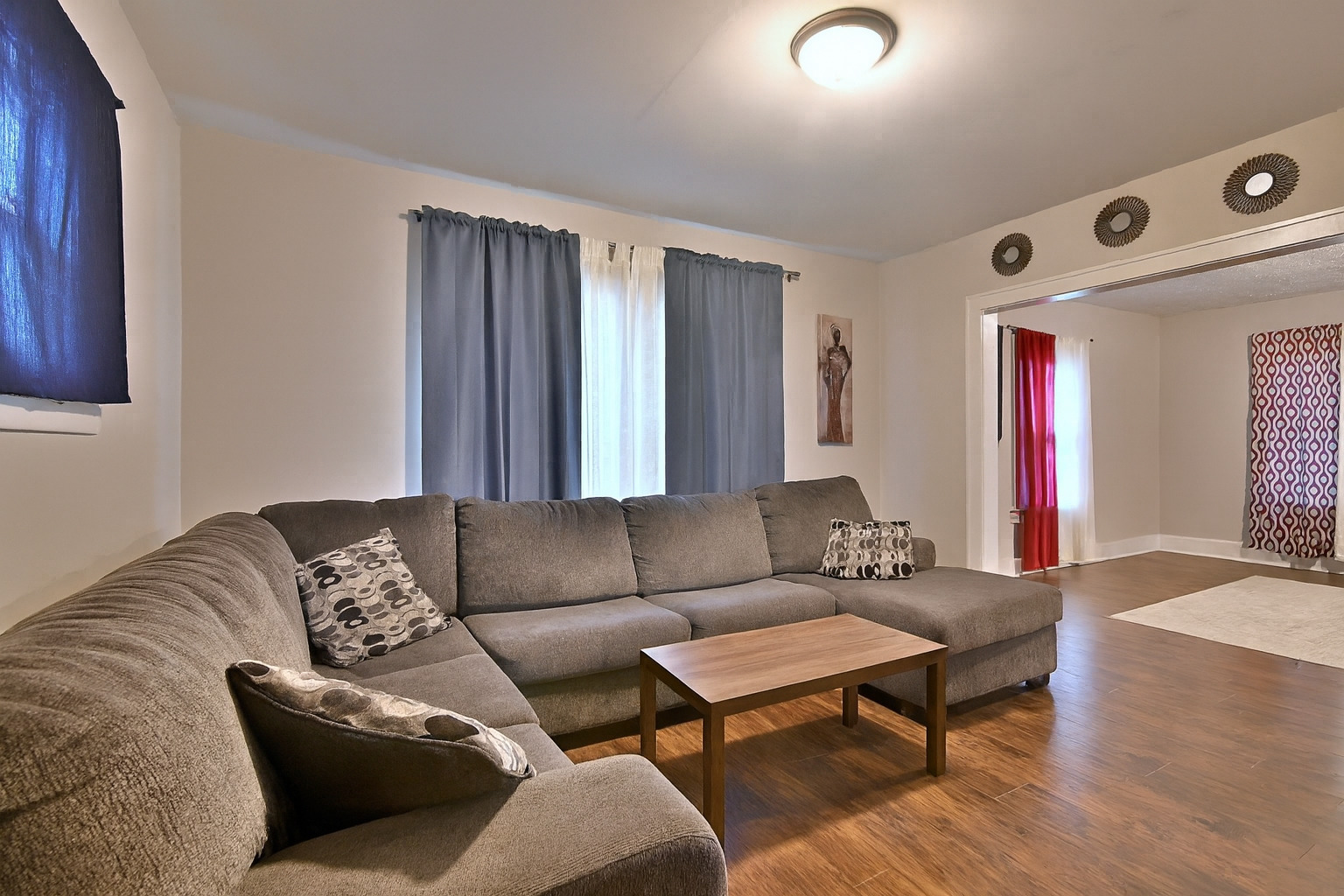 528 Woodlawn Avenue, Aurora, IL 60506