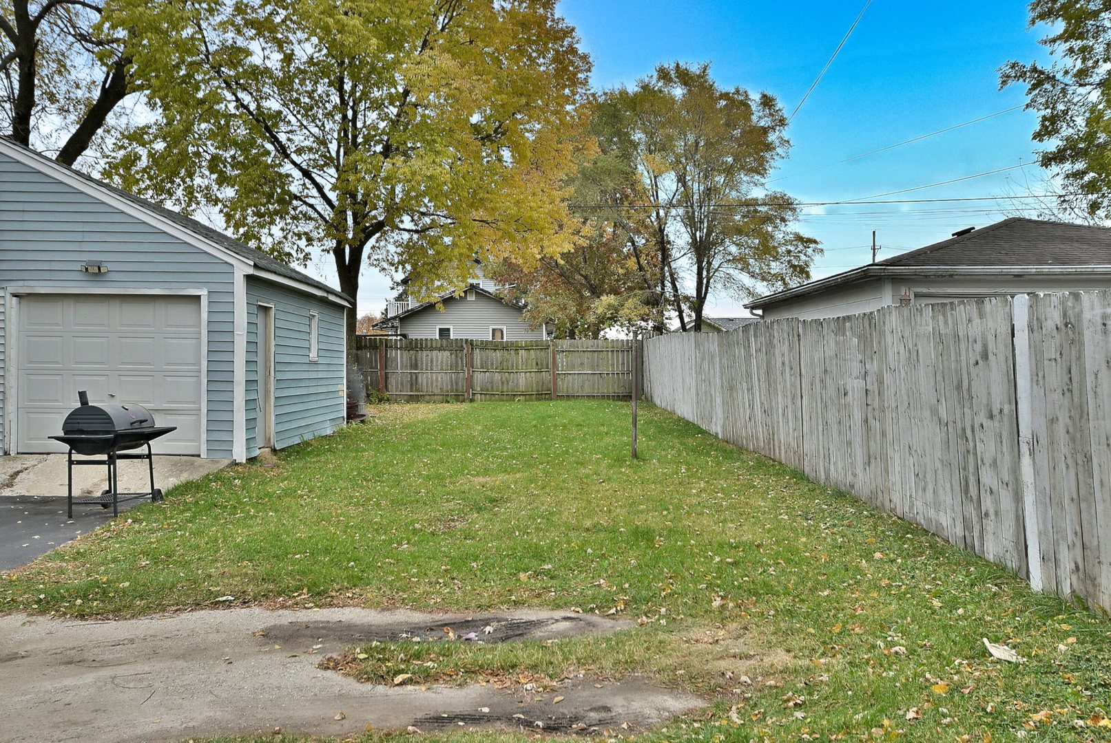 528 Woodlawn Avenue, Aurora, IL 60506