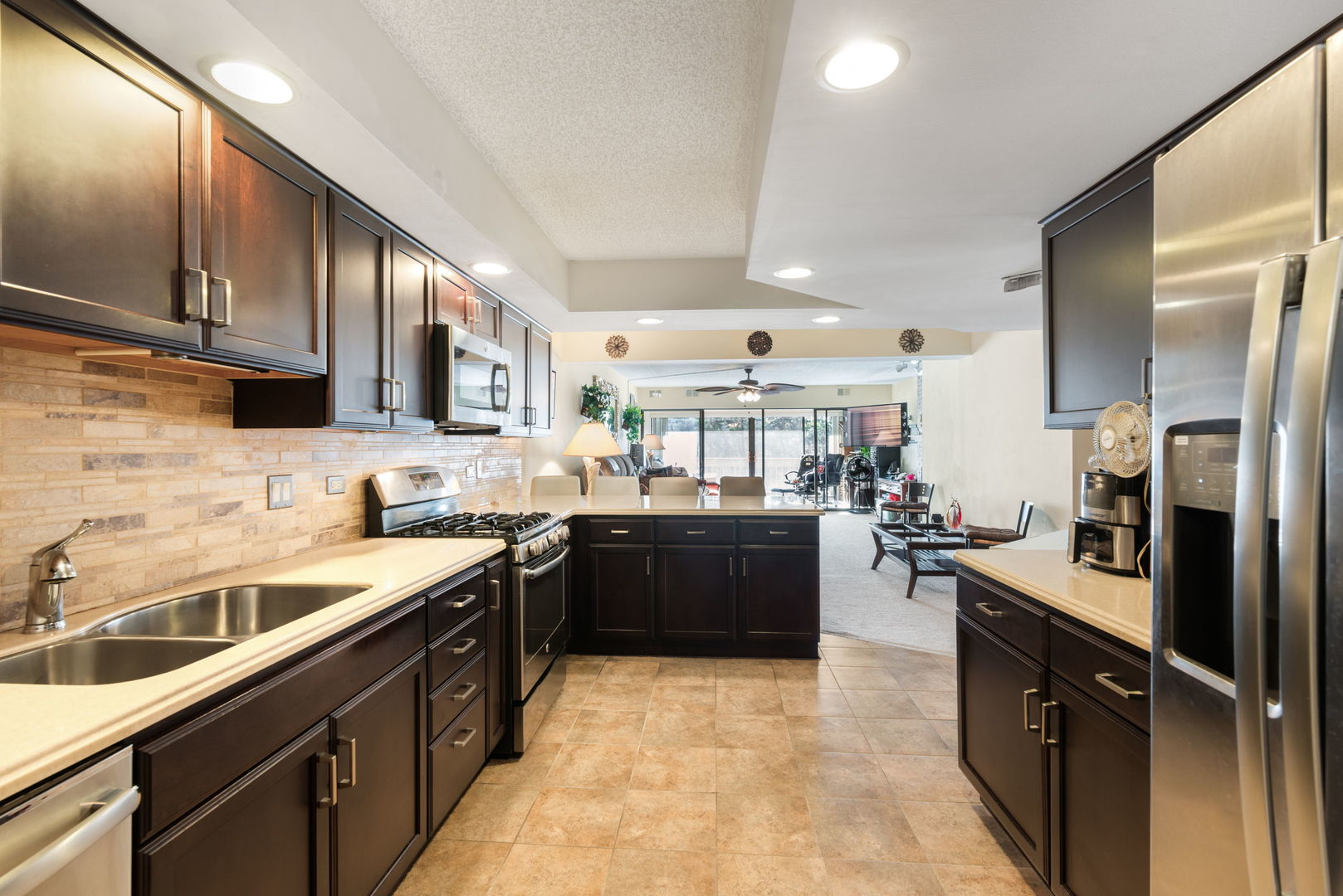 1S045 Spring Road #1D, Oakbrook Terrace, IL 60181