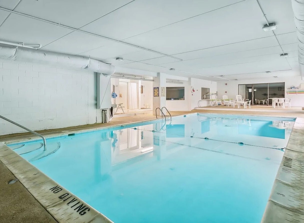 1S045 Spring Road #1D, Oakbrook Terrace, IL 60181