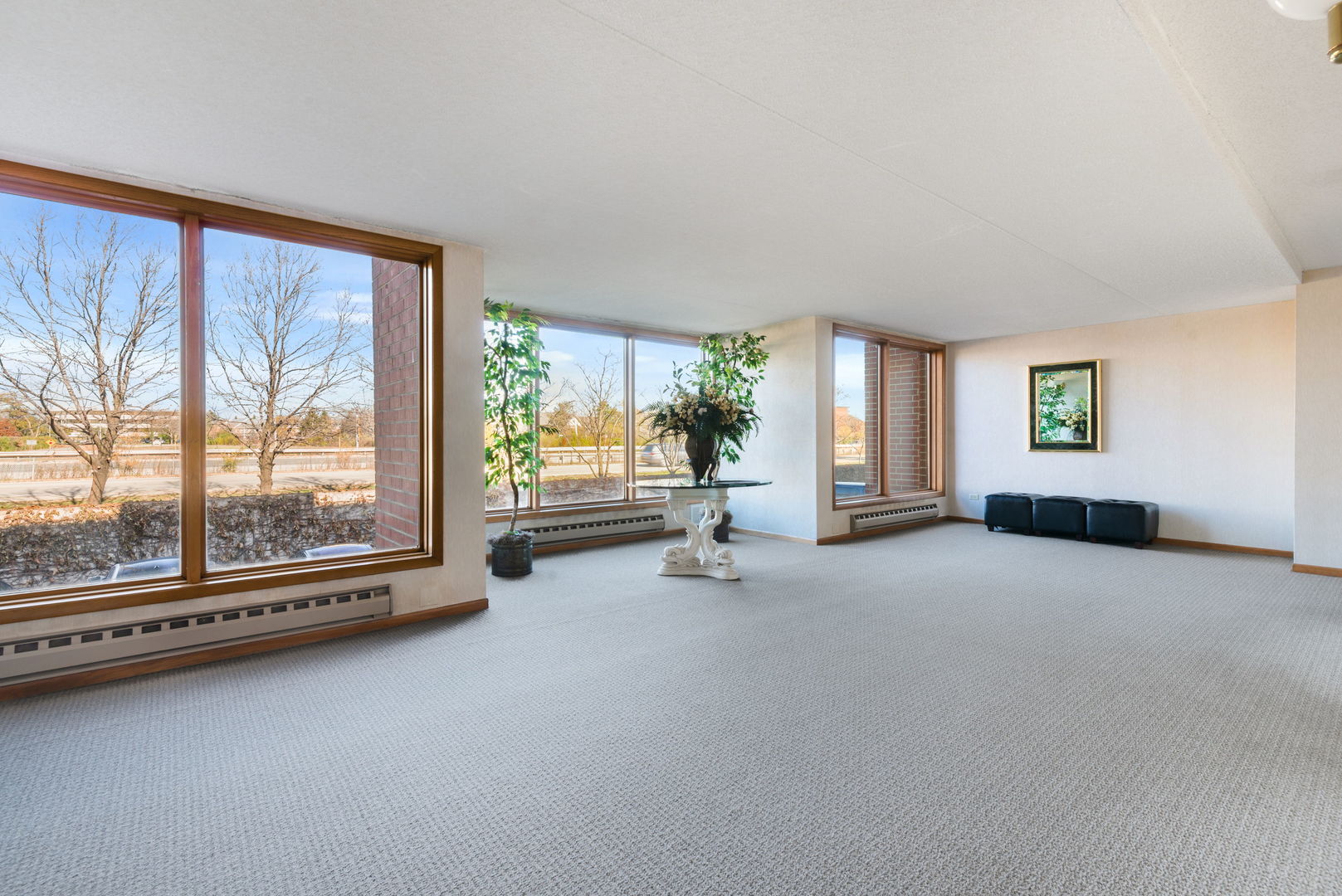 1S045 Spring Road #1D, Oakbrook Terrace, IL 60181