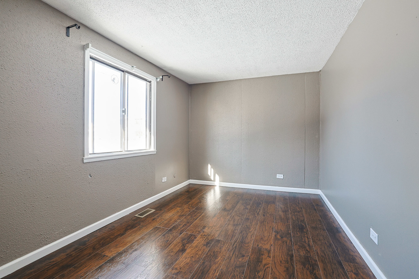 1304 Yarmouth Court #1304, Schaumburg, IL 60193