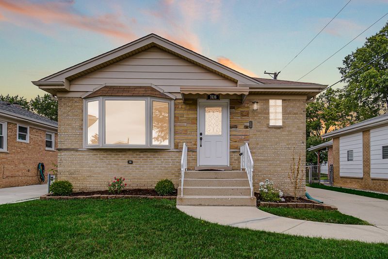 7636 W Strong Street, Norridge, IL 60706