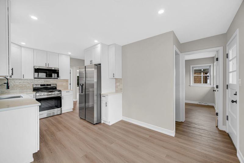 7636 W Strong Street, Norridge, IL 60706