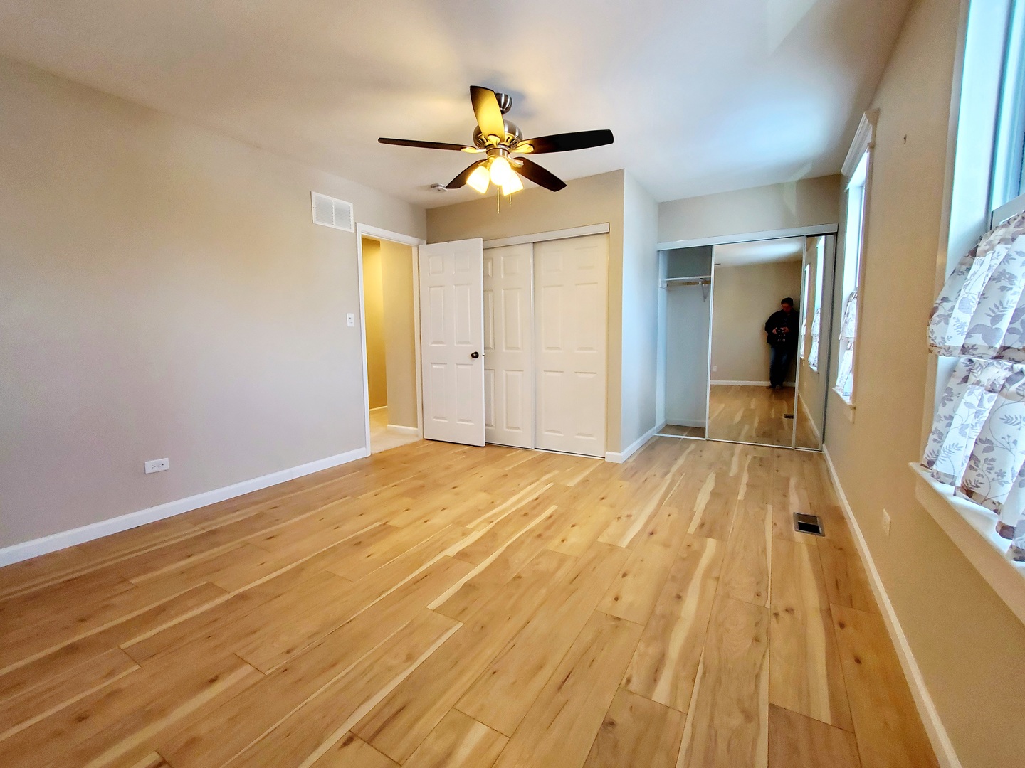 1422 N Driftwood Avenue, Palatine, IL 60067