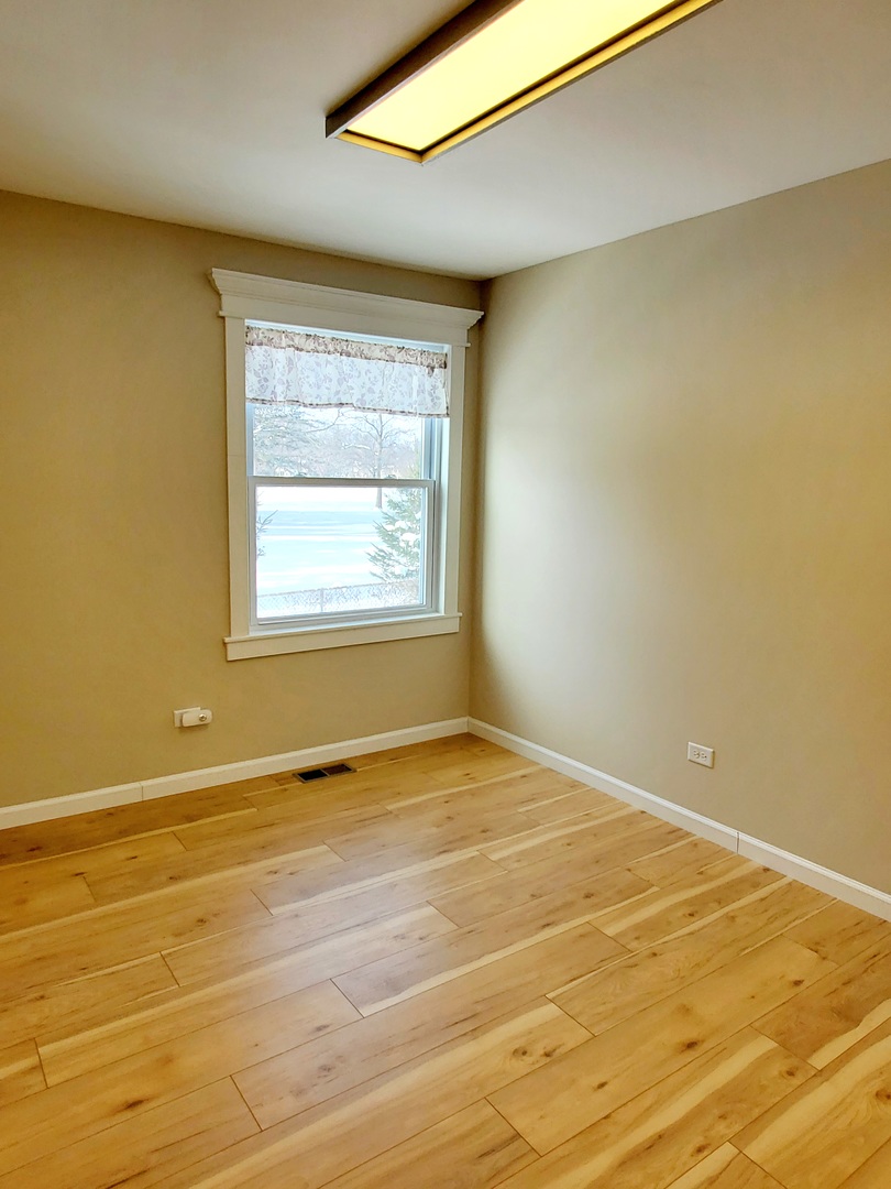 1422 N Driftwood Avenue, Palatine, IL 60067