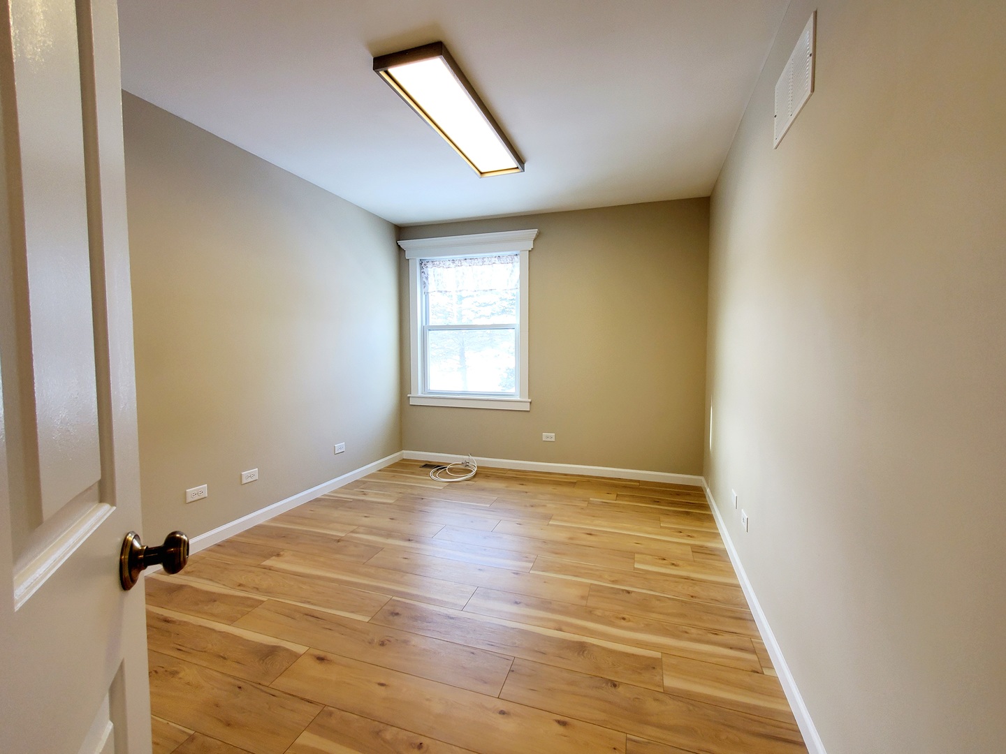 1422 N Driftwood Avenue, Palatine, IL 60067