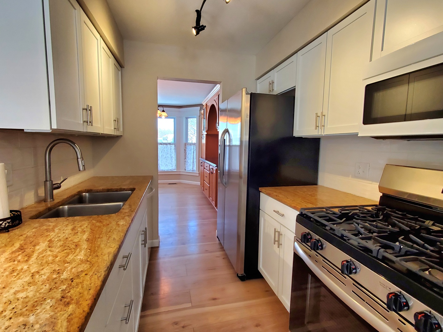 1422 N Driftwood Avenue, Palatine, IL 60067