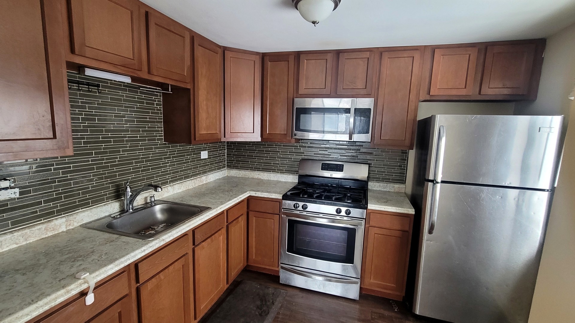 107 TONSET Court #107, Schaumburg, IL 60193