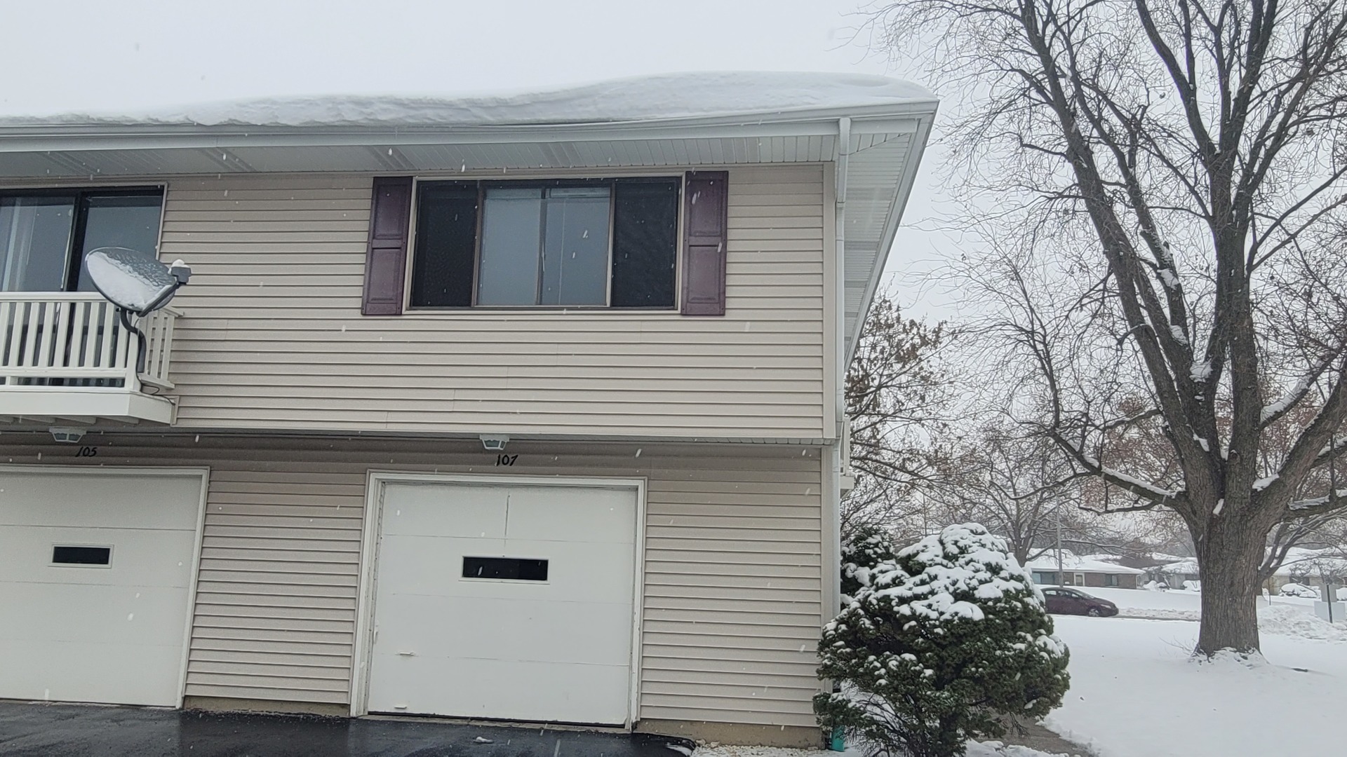 107 TONSET Court #107, Schaumburg, IL 60193