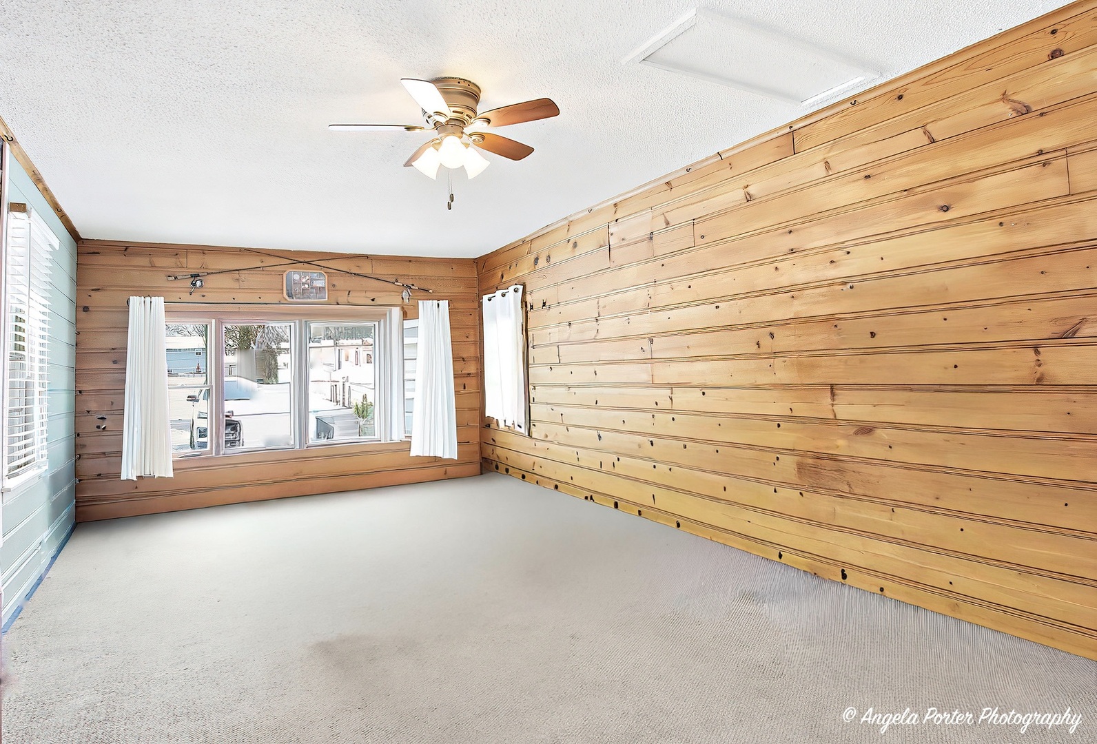 50 E Oak Street, Fox Lake, IL 60020