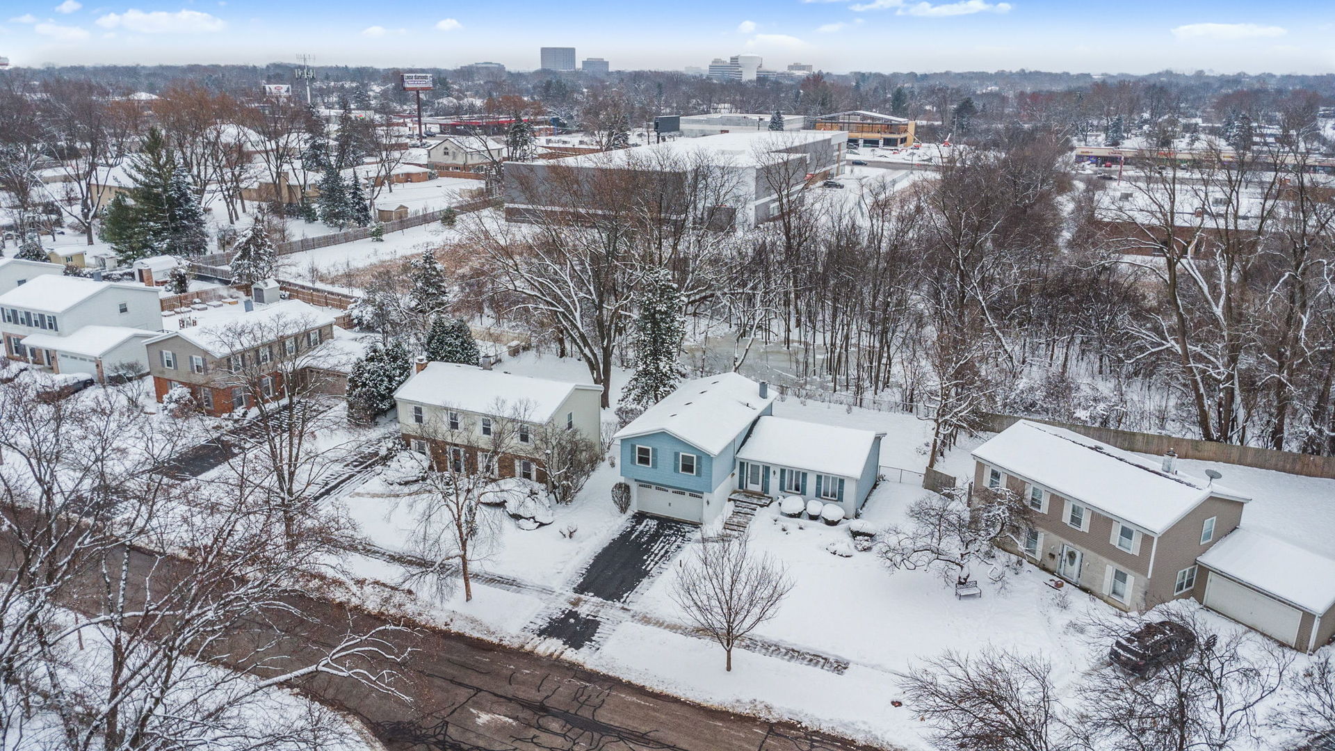 710 Morris Court, Lombard, IL 60148