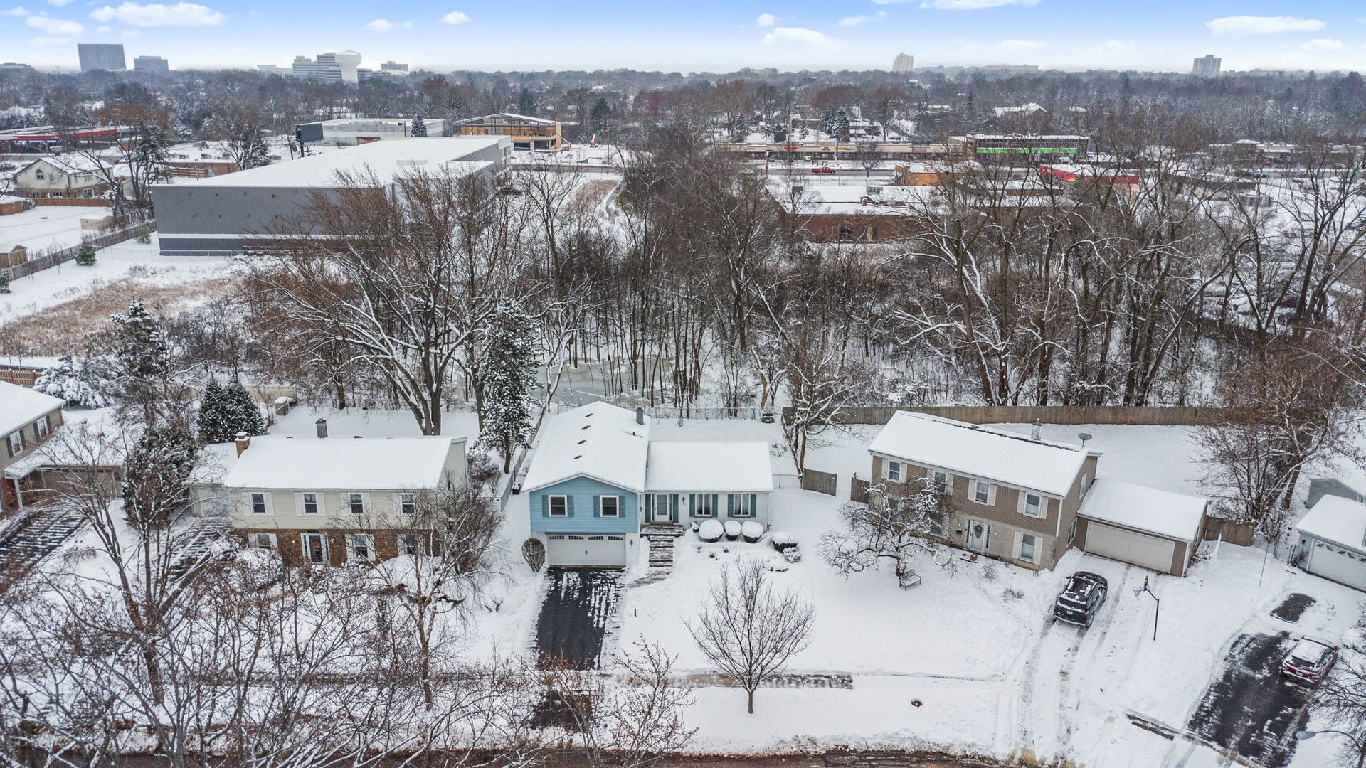 710 Morris Court, Lombard, IL 60148