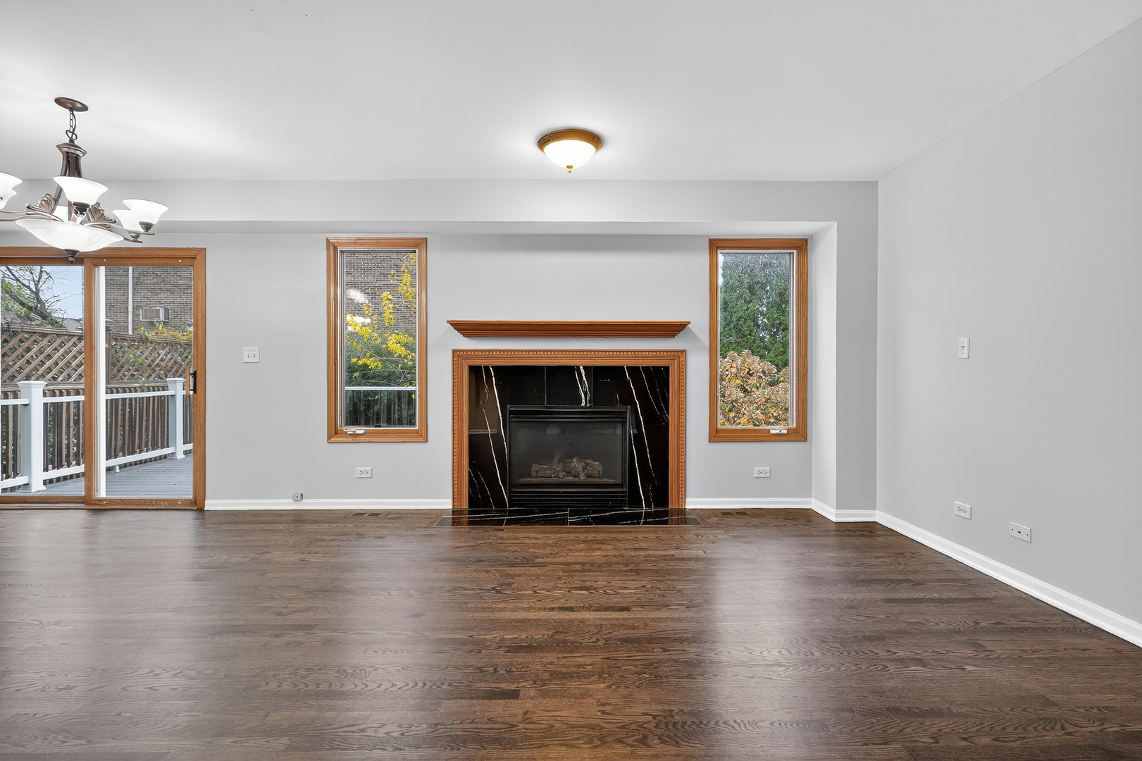 7912 W 105th Street, Palos Hills, IL 60465