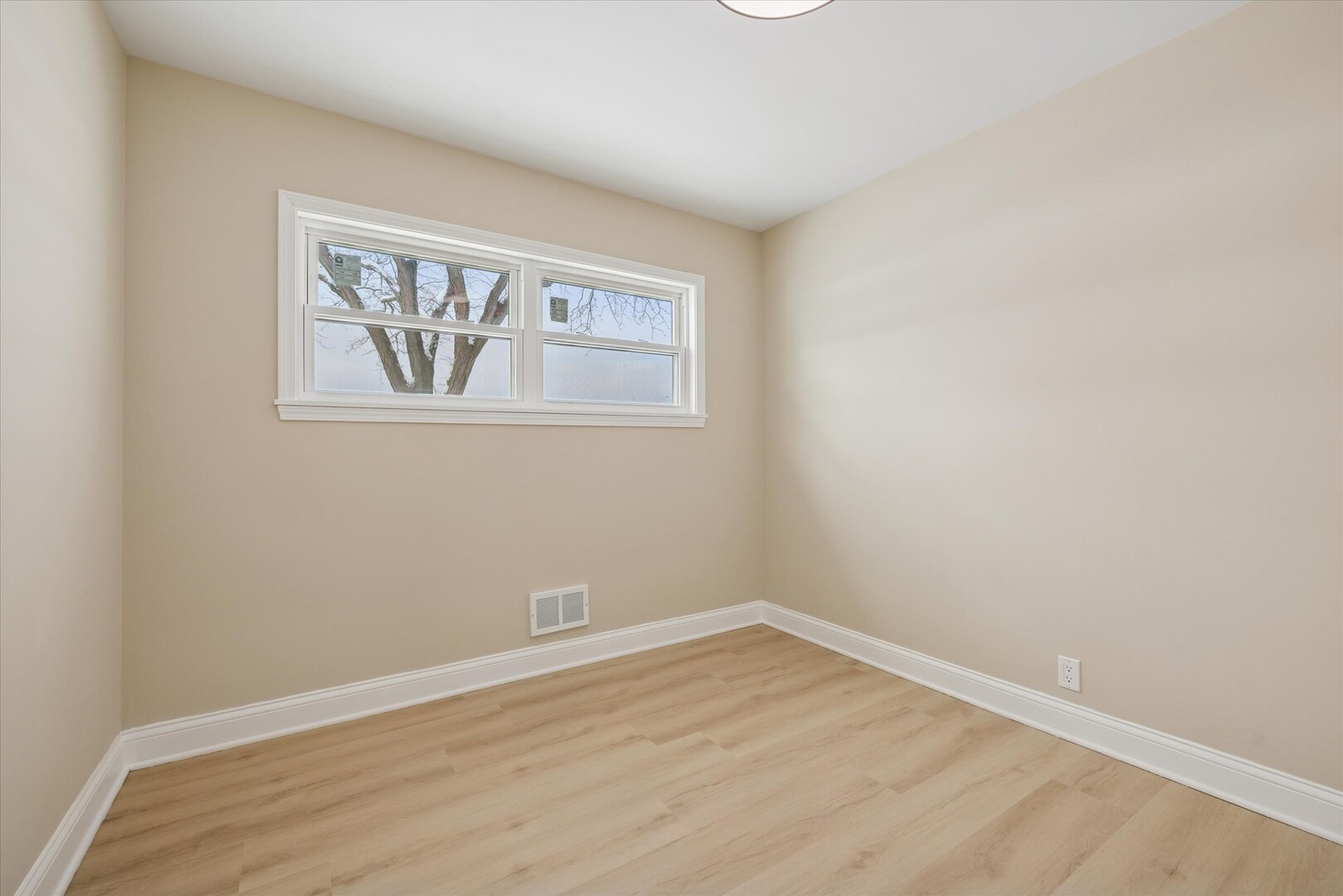 519 N Forest Avenue, Mount Prospect, IL 60056