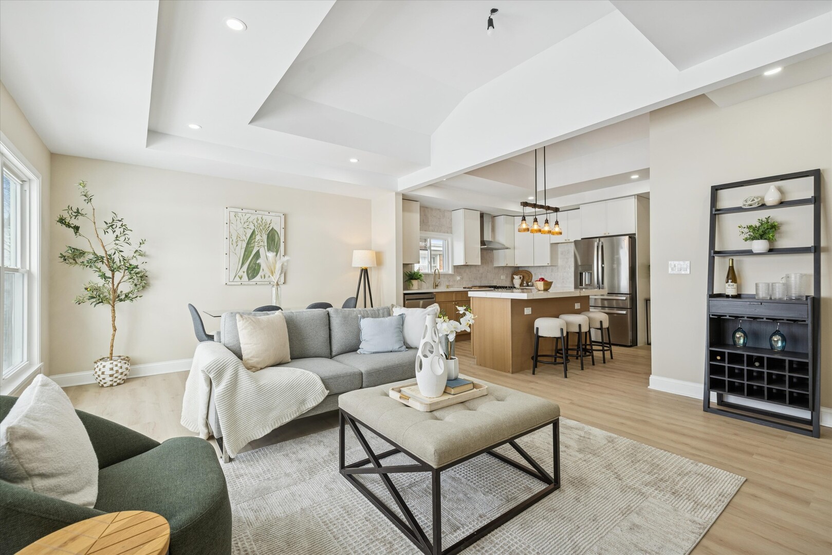 519 N Forest Avenue, Mount Prospect, IL 60056