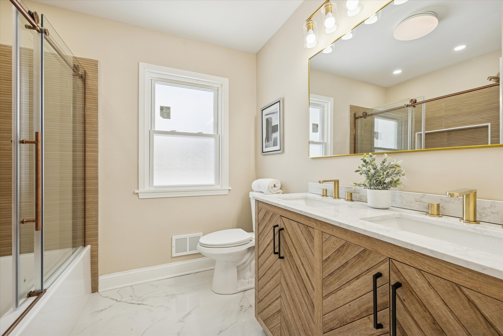 519 N Forest Avenue, Mount Prospect, IL 60056