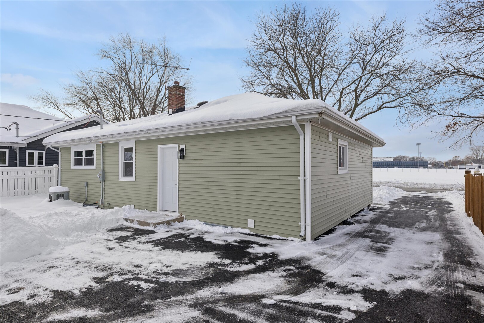 519 N Forest Avenue, Mount Prospect, IL 60056