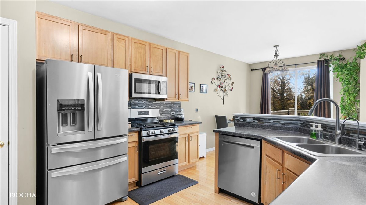 480 Vaughn Circle, Aurora, IL 60502