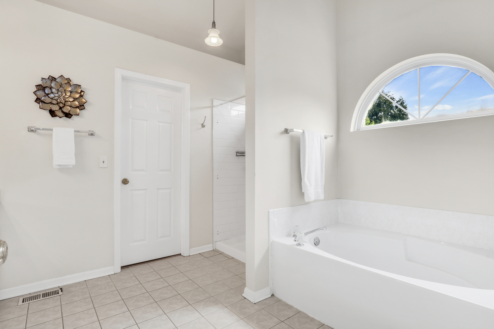 699 Snow Cap Court, Gurnee, IL 60031