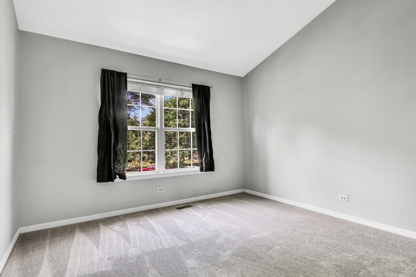 699 Snow Cap Court, Gurnee, IL 60031