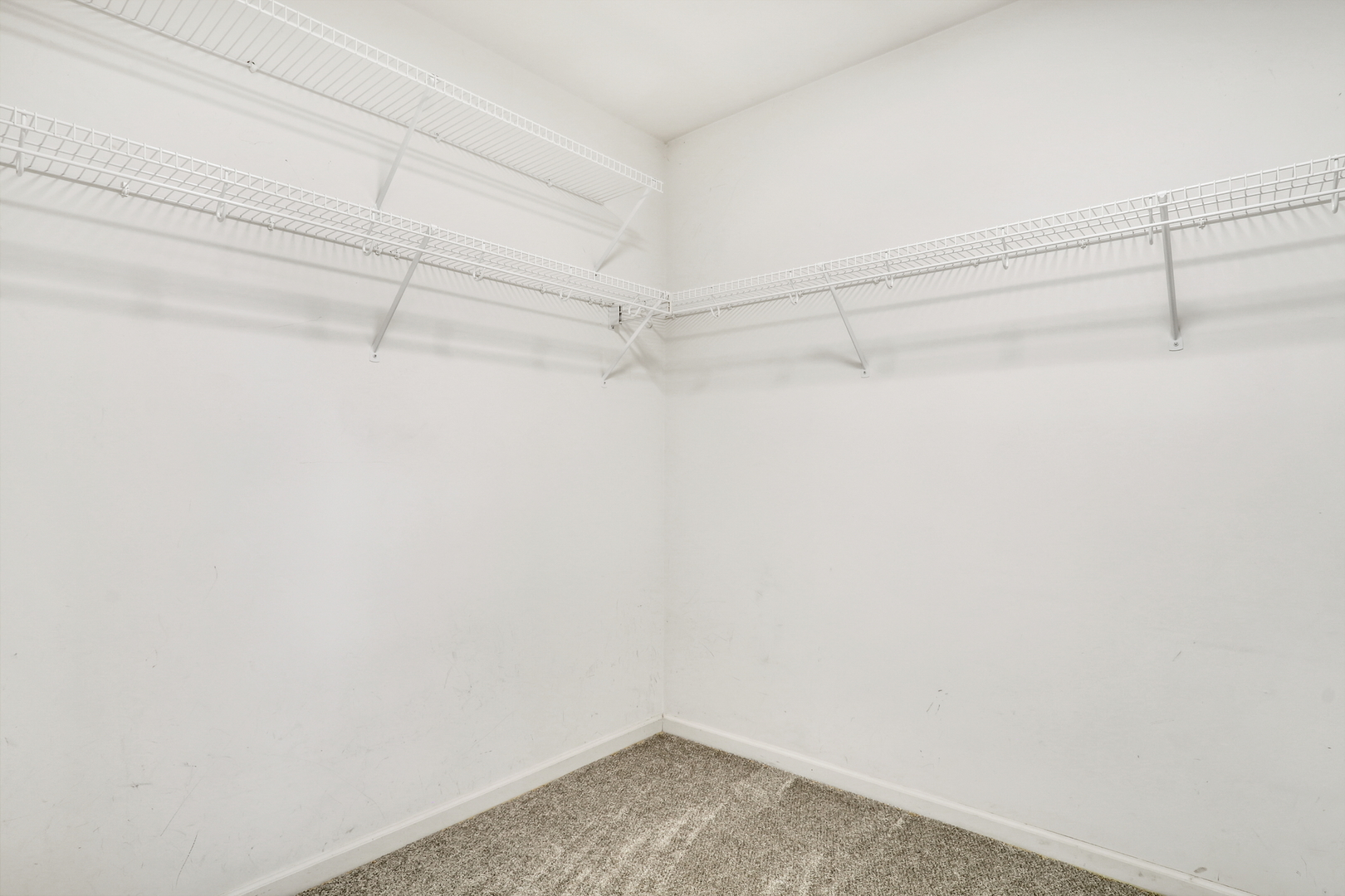 699 Snow Cap Court, Gurnee, IL 60031