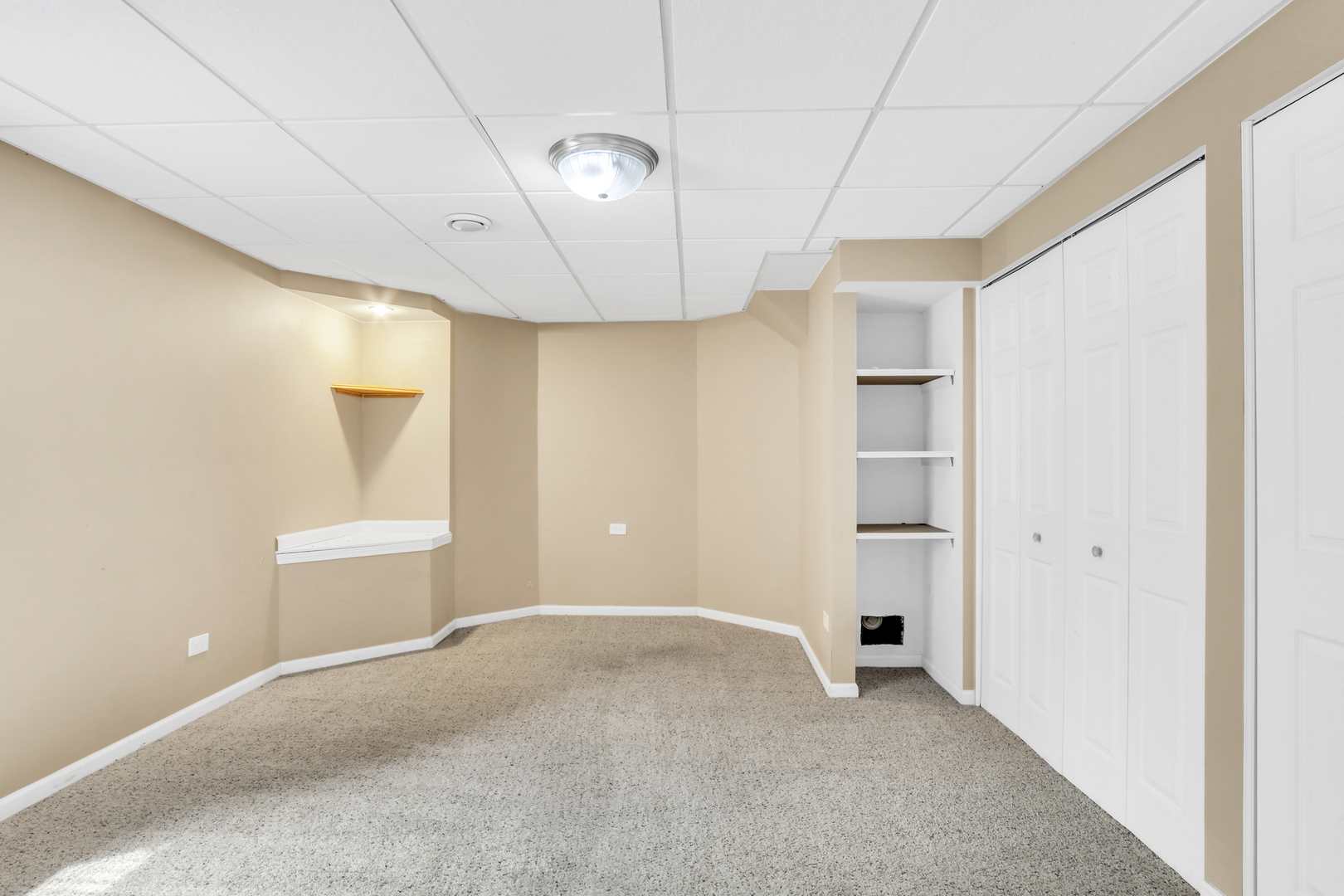 699 Snow Cap Court, Gurnee, IL 60031