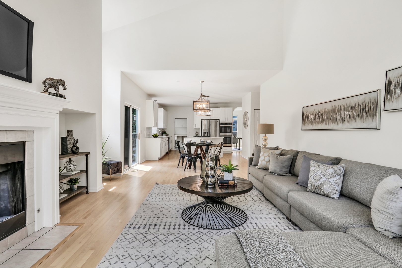 699 Snow Cap Court, Gurnee, IL 60031