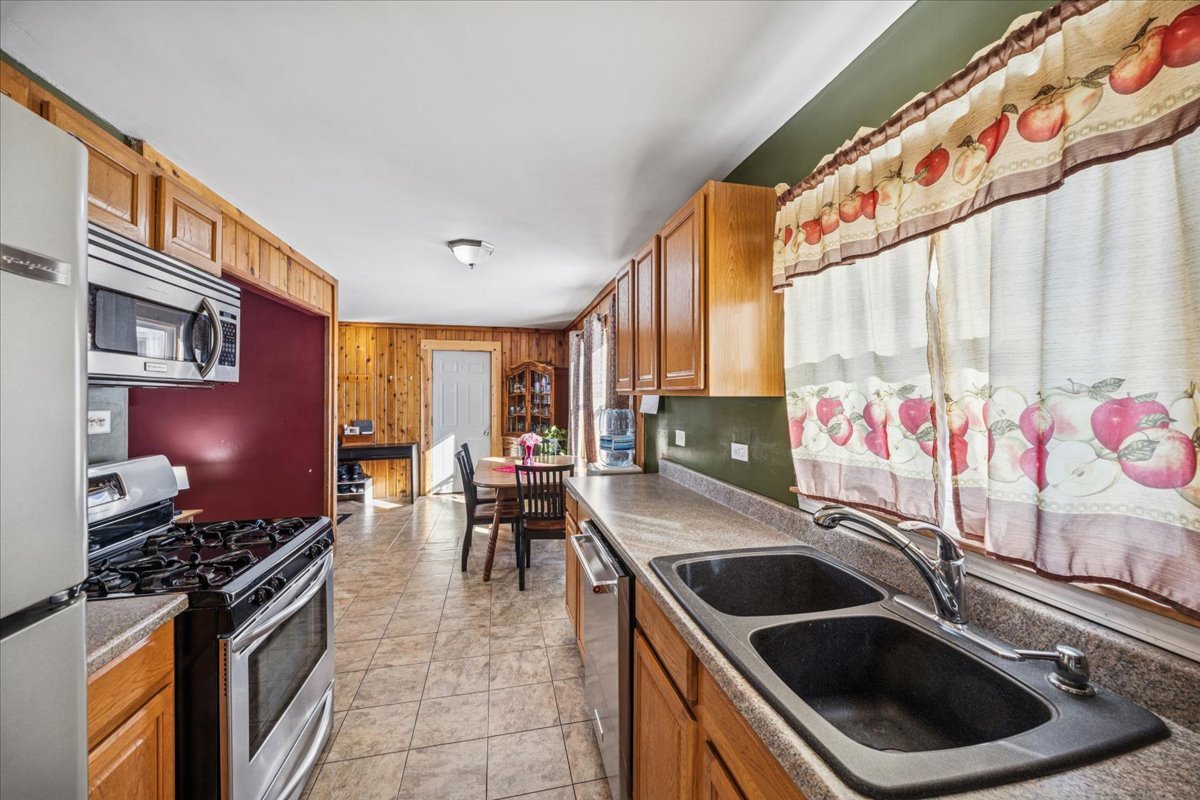 6723 Tinley Park Drive, Tinley Park, IL 60477