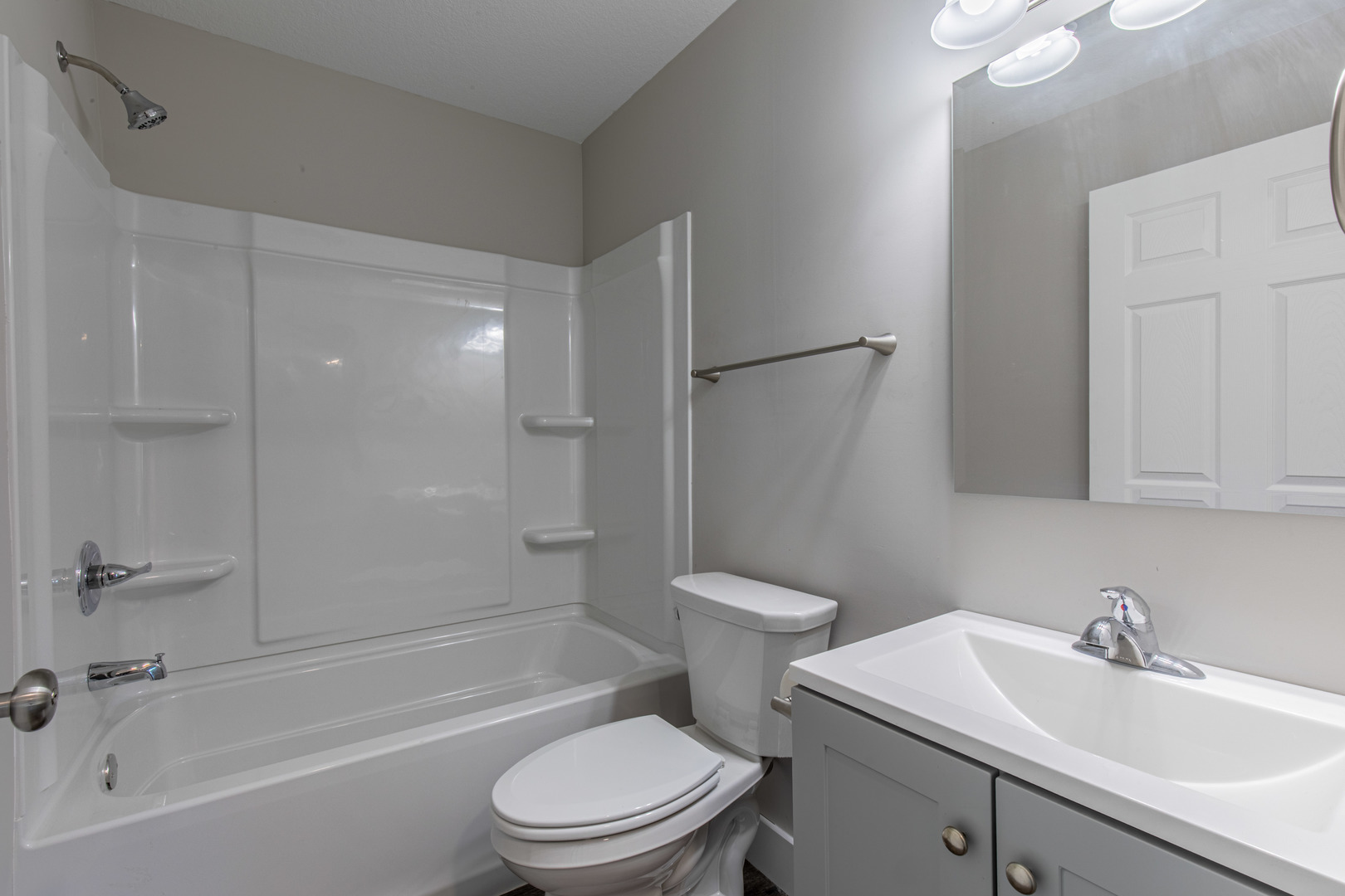 211 6th Street, Colona, IL 61241