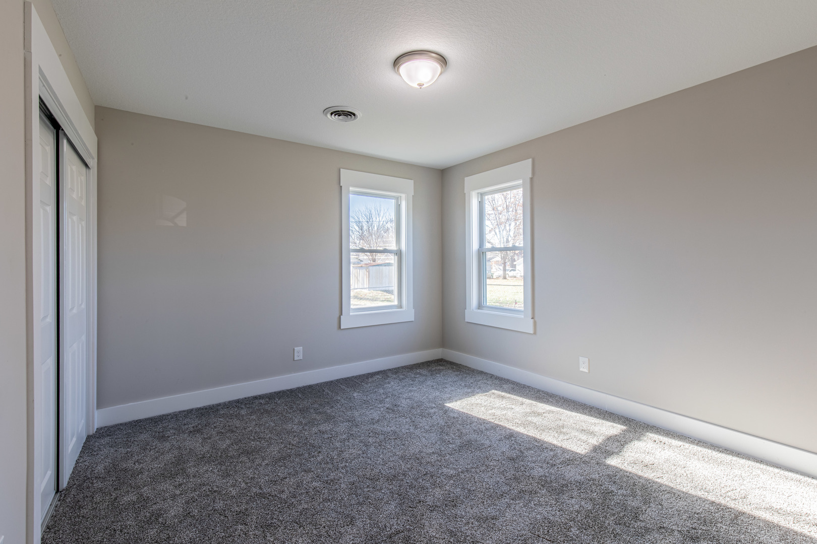 211 6th Street, Colona, IL 61241