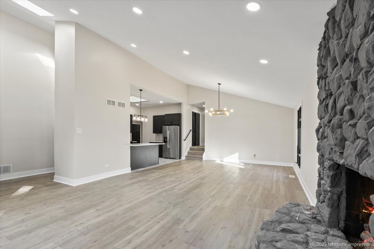 17201 Bennett Avenue, South Holland, IL 60473