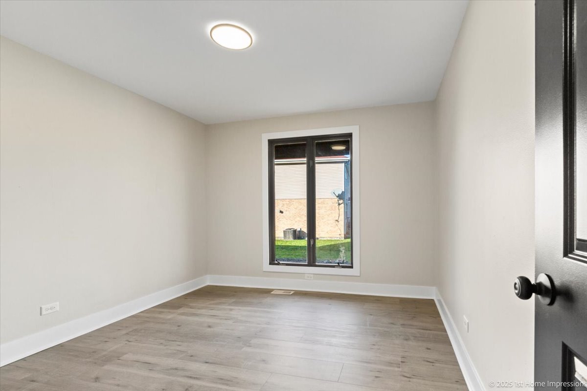 17201 Bennett Avenue, South Holland, IL 60473