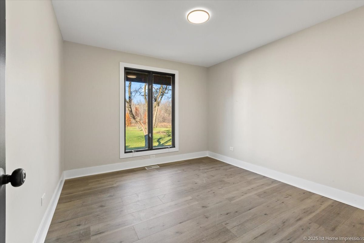 17201 Bennett Avenue, South Holland, IL 60473