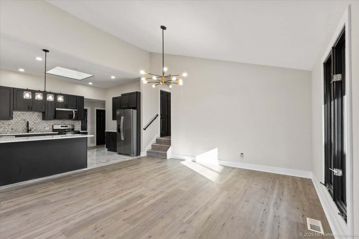 17201 Bennett Avenue, South Holland, IL 60473