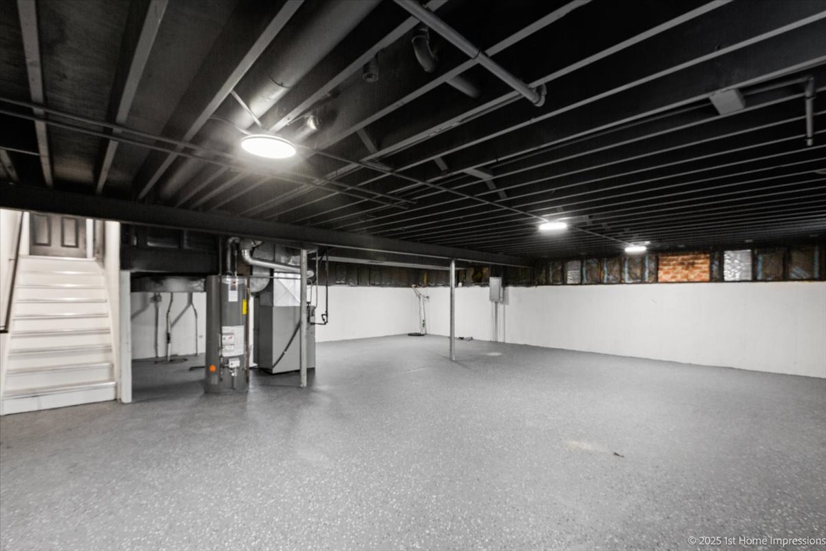 17201 Bennett Avenue, South Holland, IL 60473