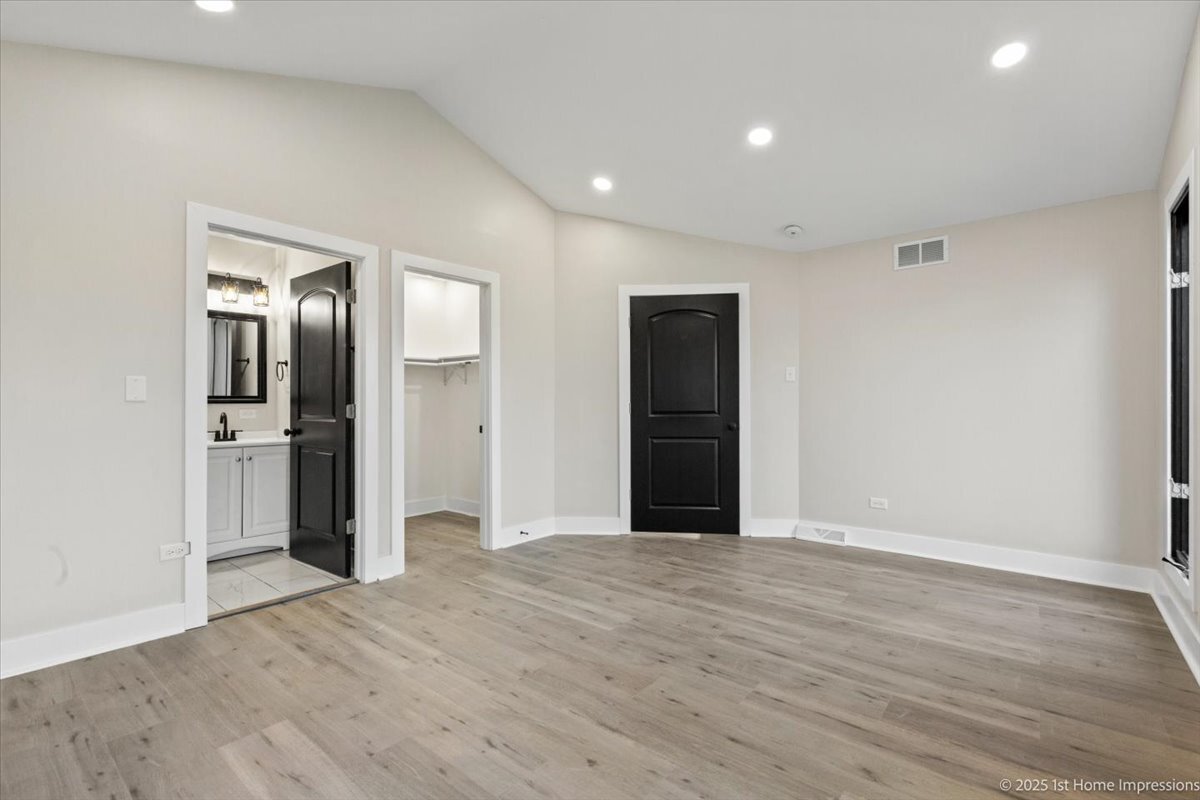 17201 Bennett Avenue, South Holland, IL 60473