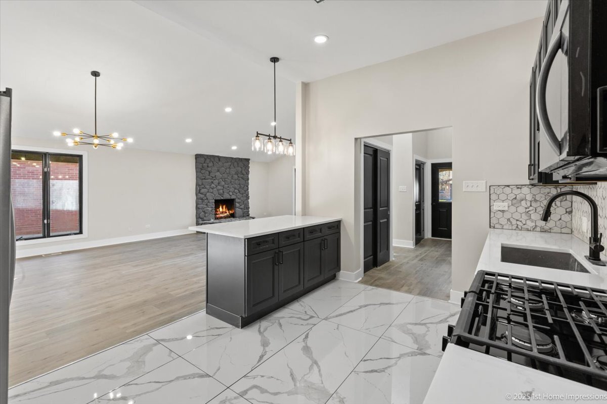 17201 Bennett Avenue, South Holland, IL 60473