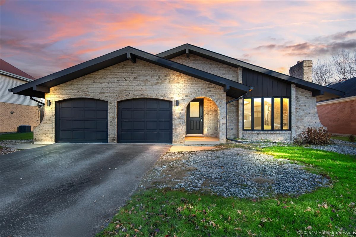 17201 Bennett Avenue, South Holland, IL 60473