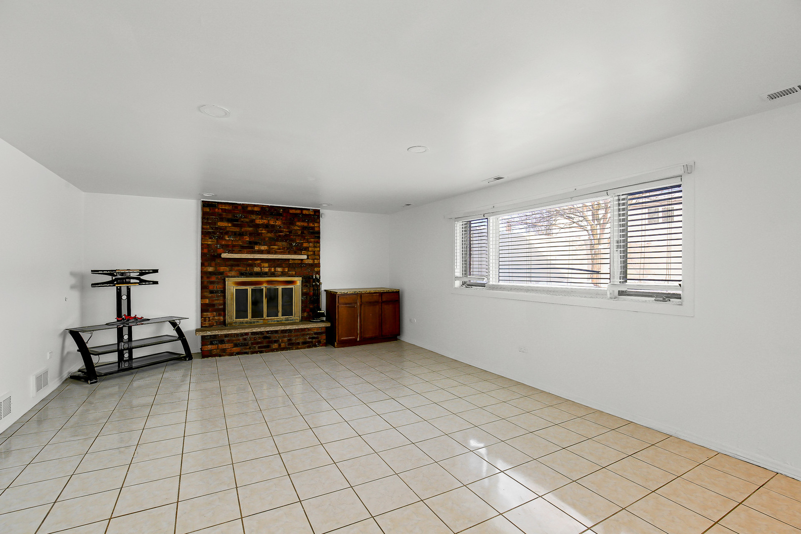 8424 Currant Avenue, Tinley Park, IL 60487