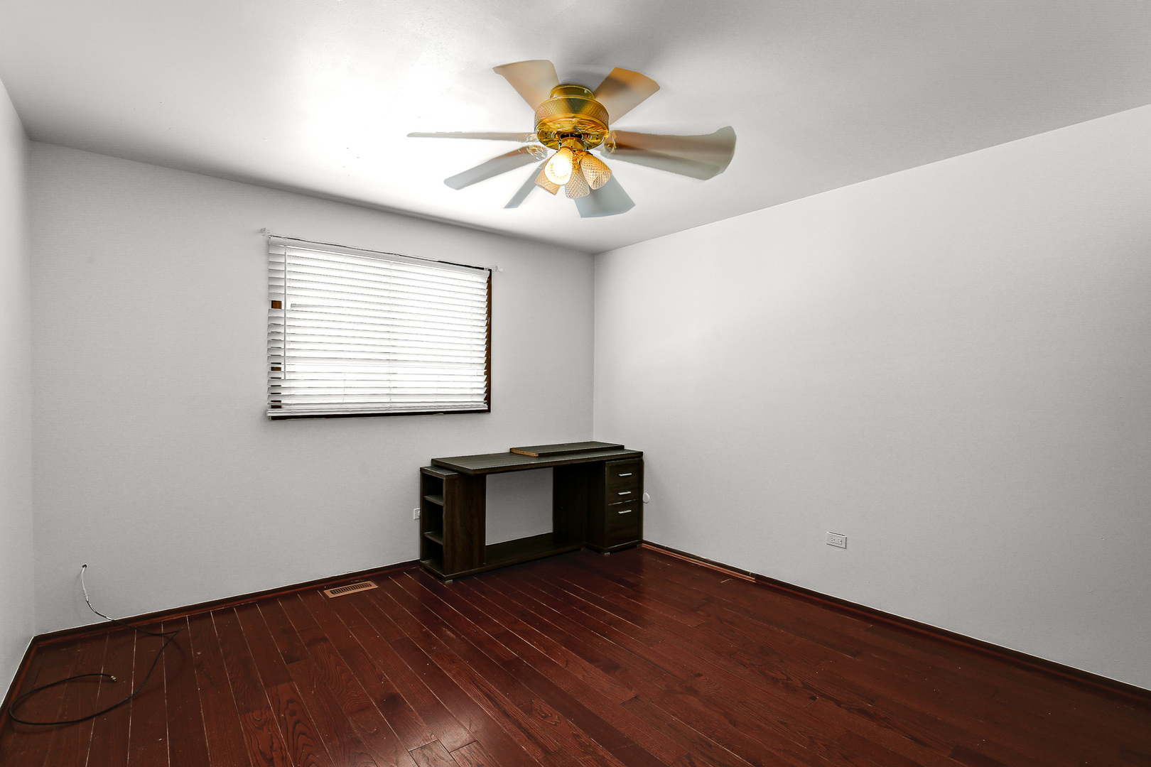 8424 Currant Avenue, Tinley Park, IL 60487